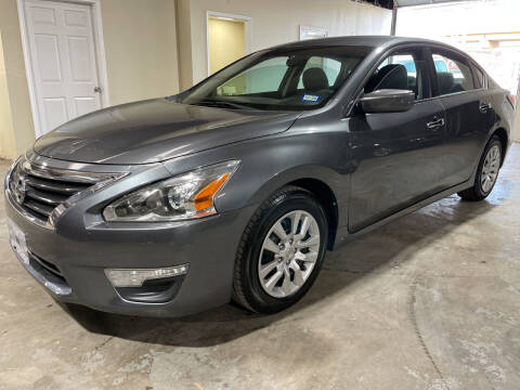 2014 Nissan Altima for sale at Safe Trip Auto Sales in Dallas TX