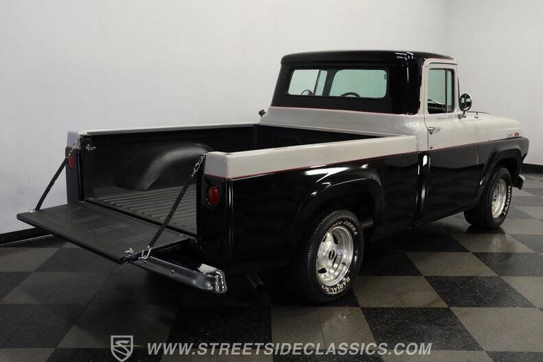 1957 Ford F-100