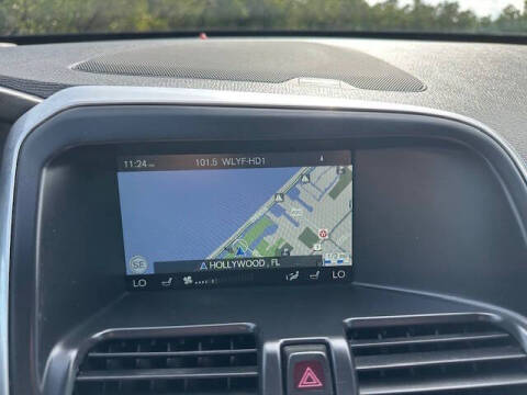 2016 Volvo XC60 T5 Drive-E Platinum