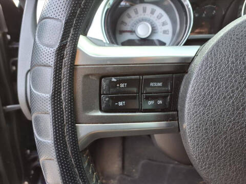 2012 Ford Mustang V6