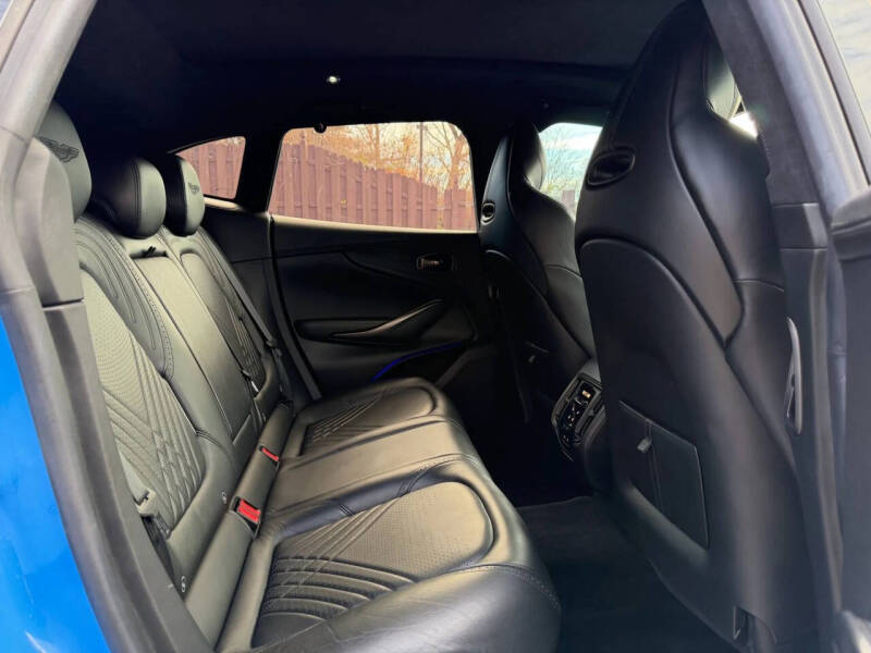 2021 Aston Martin DBX