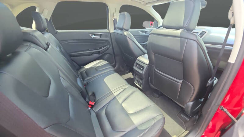 2020 Ford Edge Titanium