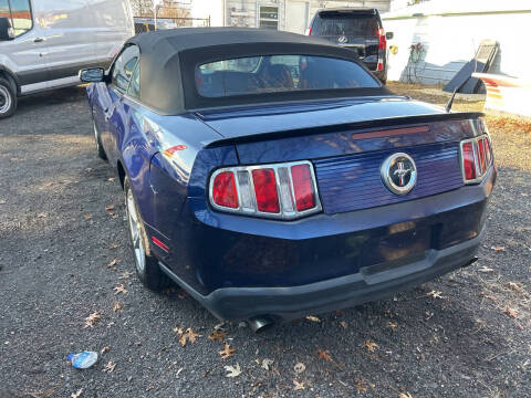 2011 Ford Mustang V6