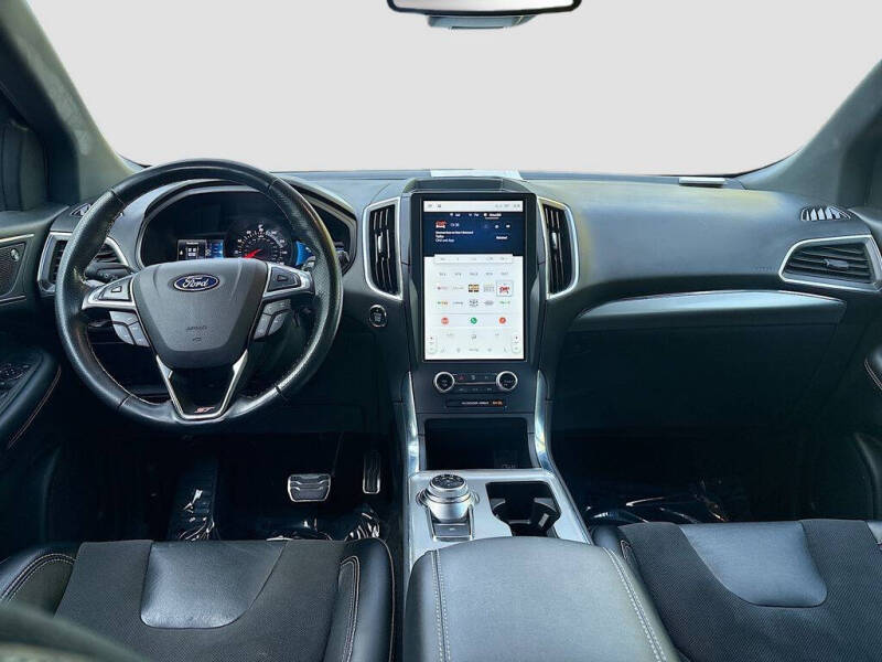 2022 Ford Edge ST