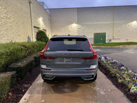 2024 Volvo XC60 B5 Plus Dark Theme