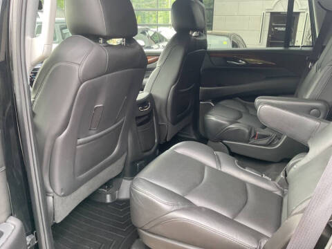 2017 Cadillac Escalade Luxury