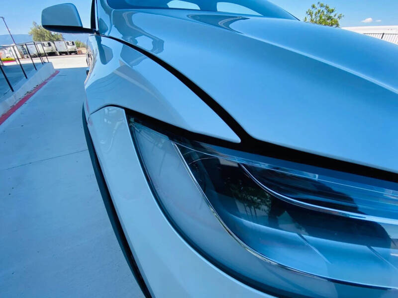 2023 Tesla Model X Standard Range
