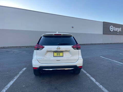 2020 Nissan Rogue S