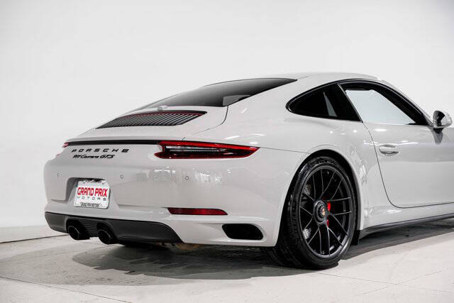 2018 Porsche 911 Carrera GTS