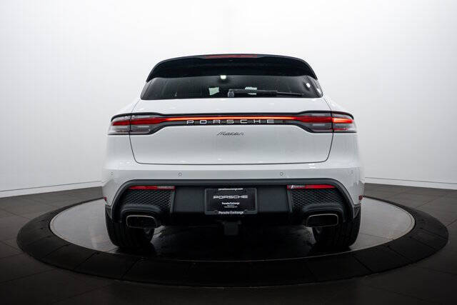 2026 Porsche Macan
