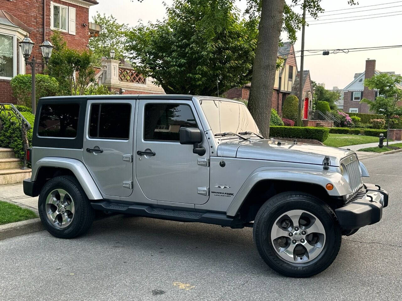 2018 Jeep Wrangler JK Unlimited  - $27,900
