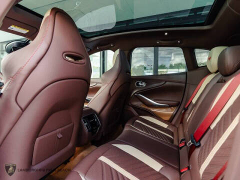 2023 Aston Martin DBX 707