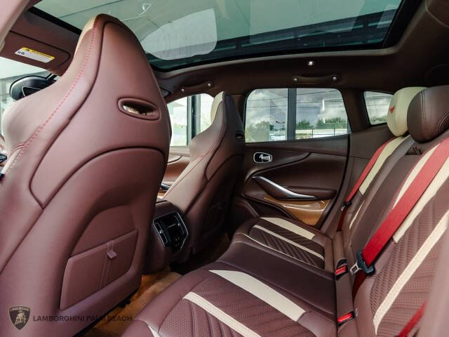 2023 Aston Martin DBX 707