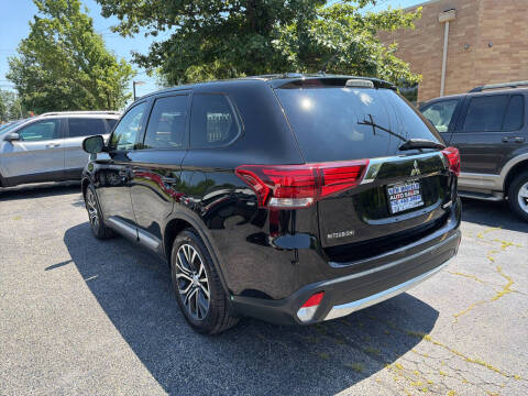 2016 Mitsubishi Outlander SE