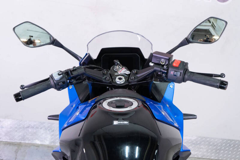 2024 Suzuki GSX-8R