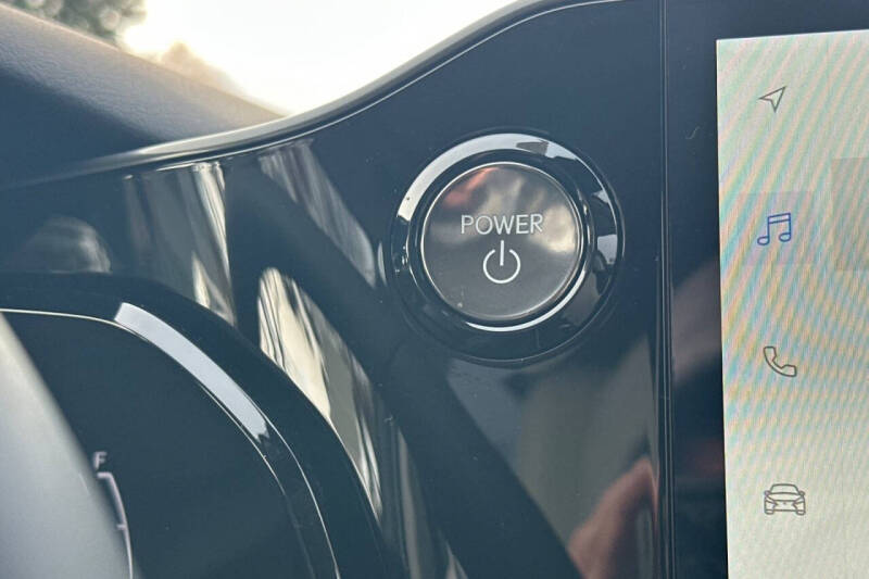 2026 Lexus NX 450h+ Luxury