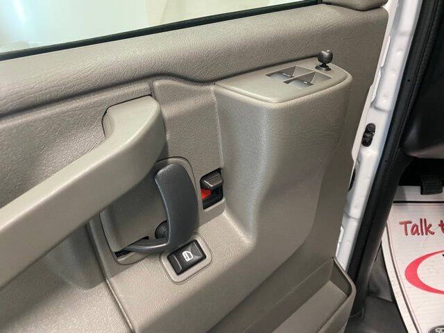 2025 Chevrolet Express 2500