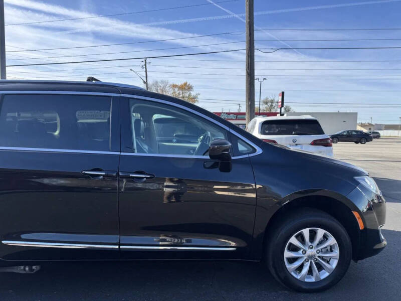 2019 Chrysler Pacifica Touring L