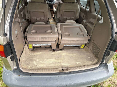 2000 Toyota Sienna LE