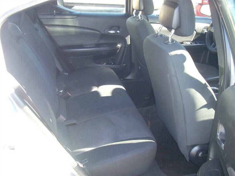 2013 Dodge Avenger SE