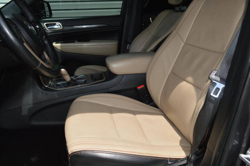 2016 Jeep Grand Cherokee Laredo 75th Anniversary