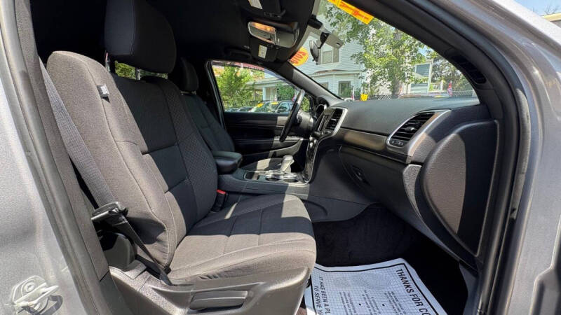 2018 Jeep Grand Cherokee Laredo E