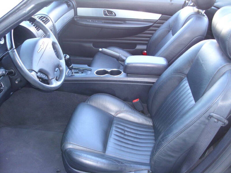 2004 Ford Thunderbird Deluxe