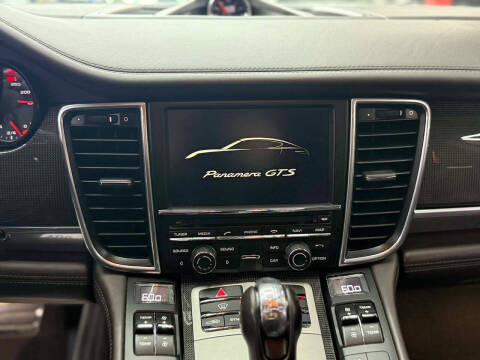 2016 Porsche Panamera GTS