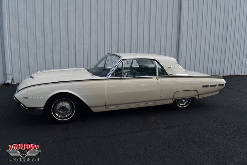 1962 Ford Thunderbird