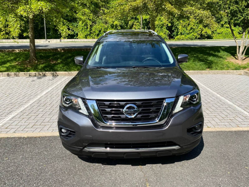 2020 Nissan Pathfinder Platinum photo 4