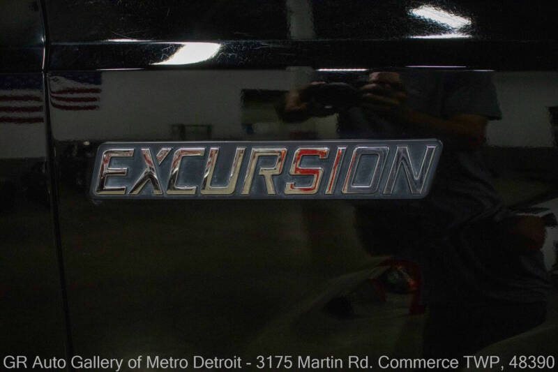 2005 Ford Excursion XLT