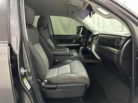 2015 Toyota Tundra SR5