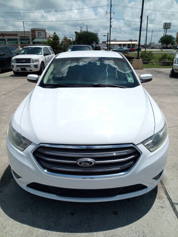 2013 Ford Taurus SEL