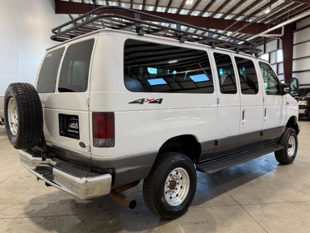 2006 Ford E-Series E-350 SD Chateau