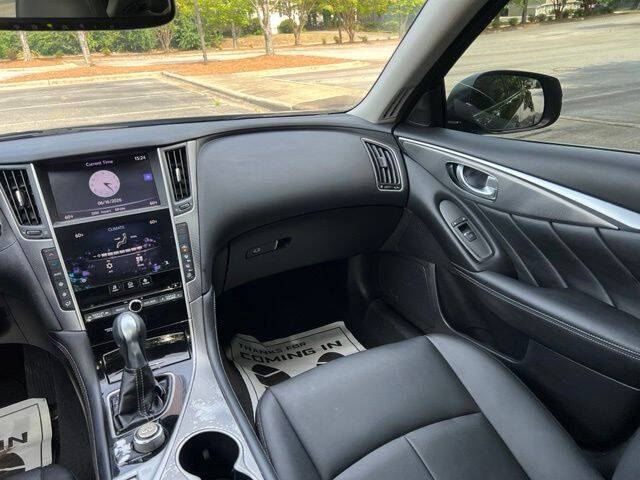 InfinitiQ5028