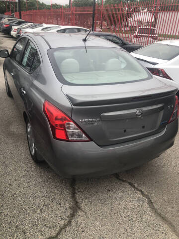 2013 Nissan Versa 1.6 SV
