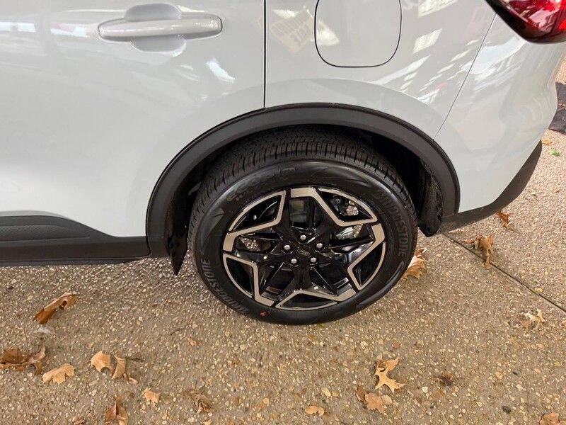 2026 Ford Escape Platinum