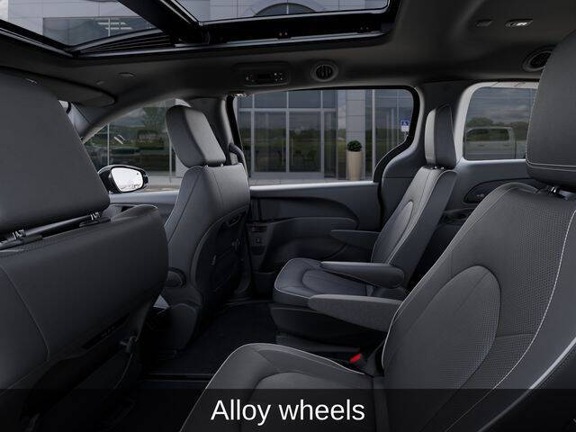 2027 Chrysler Pacifica Limited