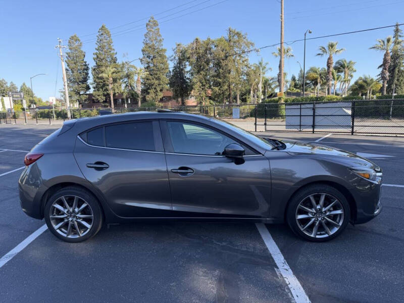 2018 Mazda MAZDA3 Grand Touring