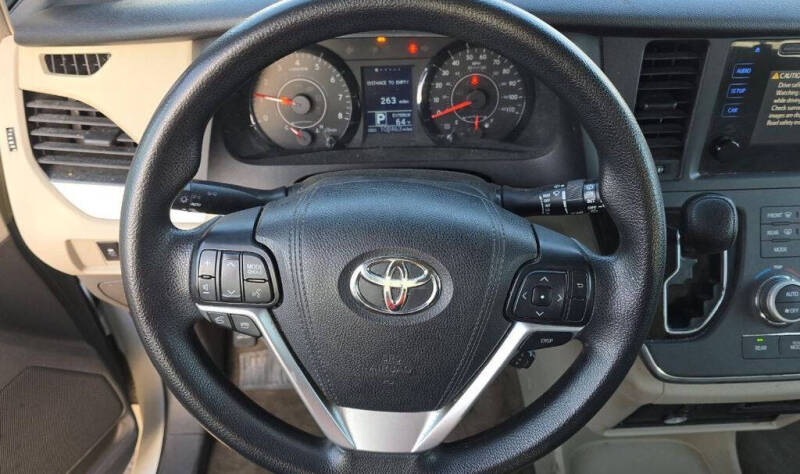 2017 Toyota Sienna L 7-Passenger