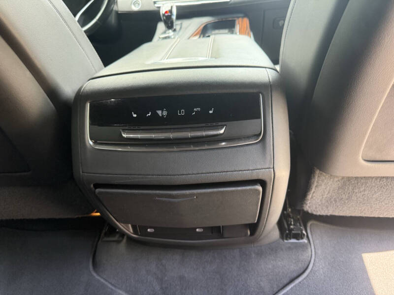 2022 Cadillac Escalade ESV Premium Luxury