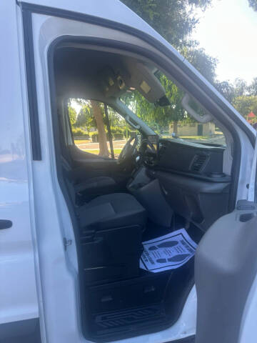 2025 Ford Transit