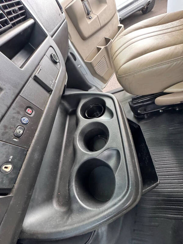 2017 Chevrolet Express 2500