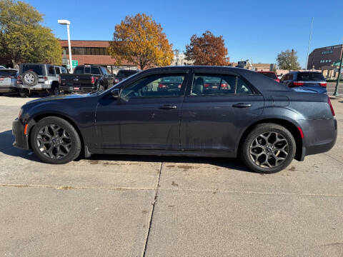 2017 Chrysler 300 S