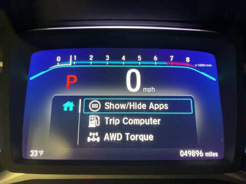 2022 Honda Pilot Touring w/Rear Captain's Chairs