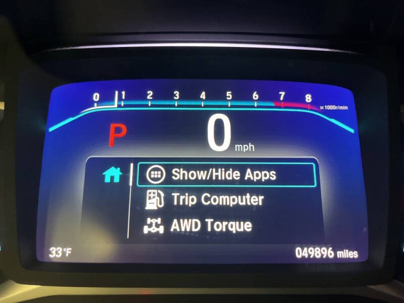 2022 Honda Pilot Touring w/Rear Captain's Chairs