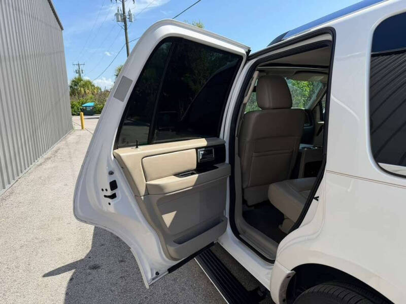 2017 Lincoln Navigator Select