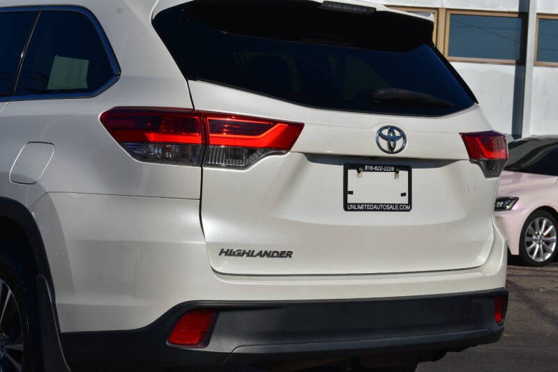 2017 Toyota Highlander LE