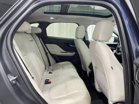 2017 Jaguar F-PACE 35t Prestige