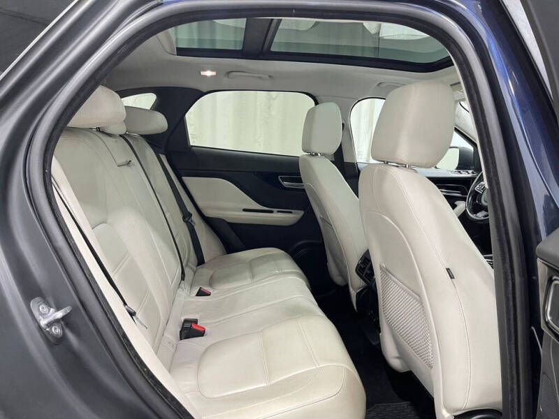 2017 Jaguar F-PACE 35t Prestige